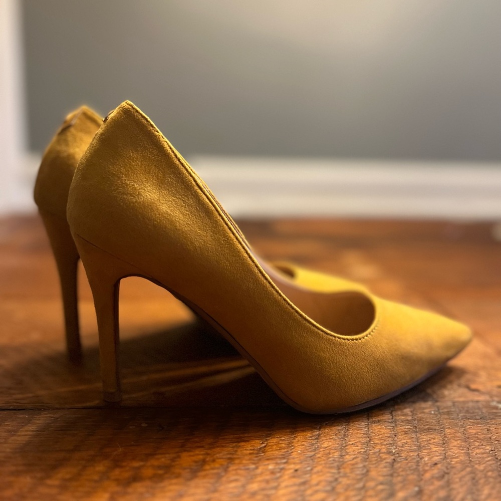 Catherine Malandrino pumps size 8 in great condition! Worn twice. Marigold color